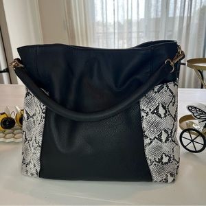 Urban Expressions Tote - Black with Off-White and Gray Snakeskin